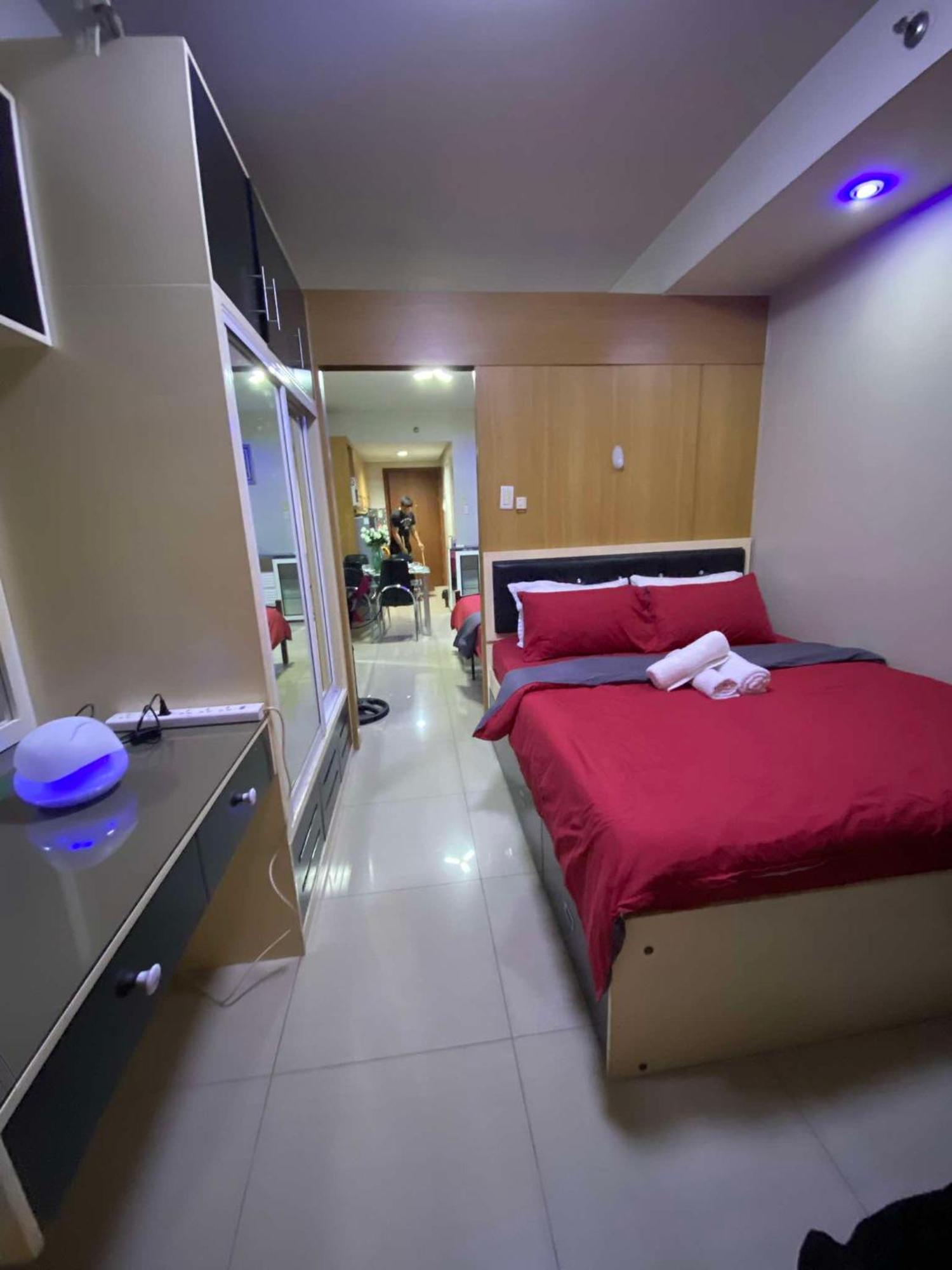257-1br 2 Queen Size Bed 1sofa Bed 1 Extra Matress *